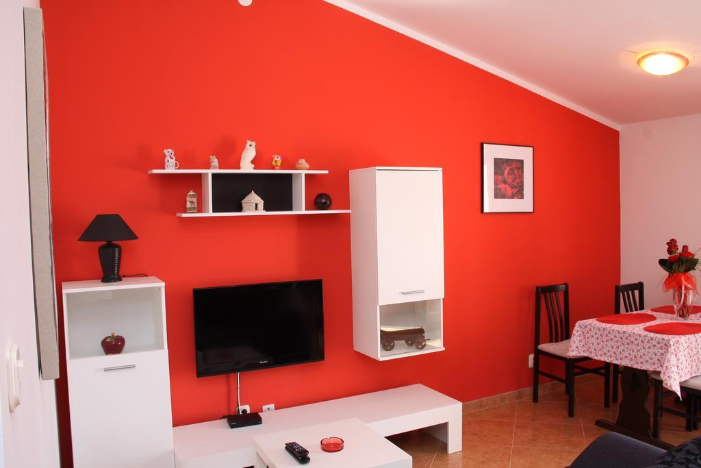 Apartment Drenovica プーラ 部屋 写真